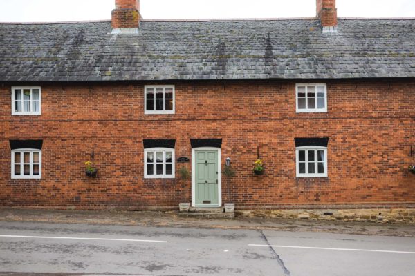 bridge house barn kibworth wedding