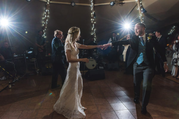 bridge house barn kibworth wedding