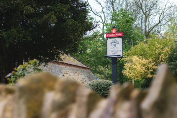 bridge house barn kibworth wedding