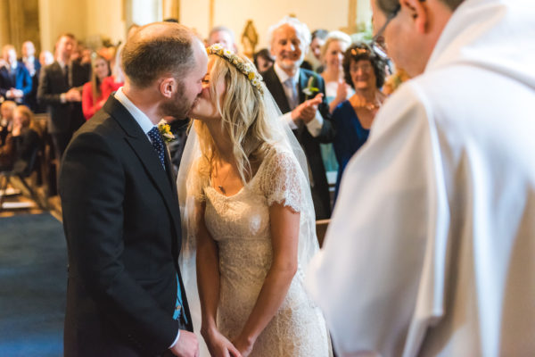 bridge house barn kibworth wedding